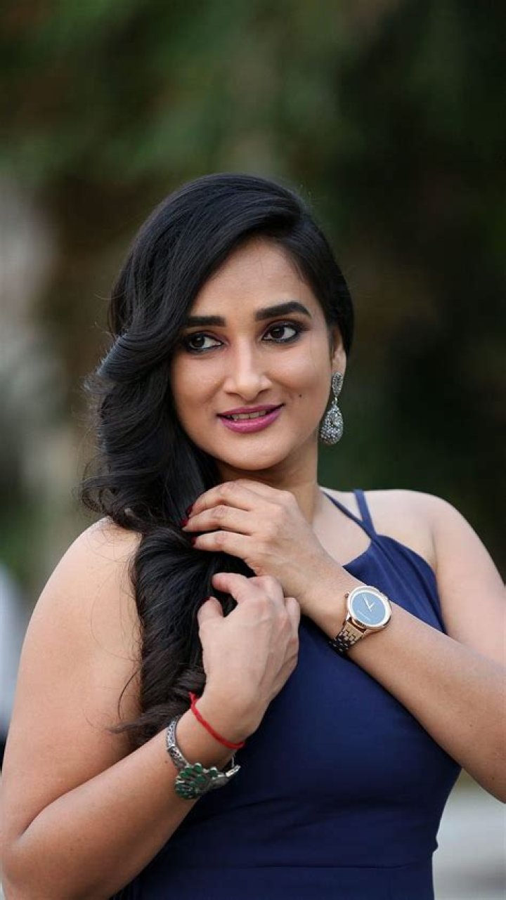Actress Madhu Krishnan latest Photos stills • Ragalahari