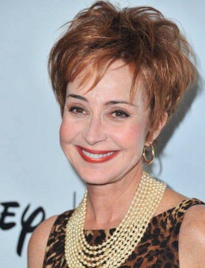 Annie Potts Net Worth A Versatile Actress With A Lasting Legacy