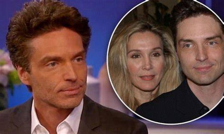 Has Cynthia Rhodes Remarried? Find Out The Latest