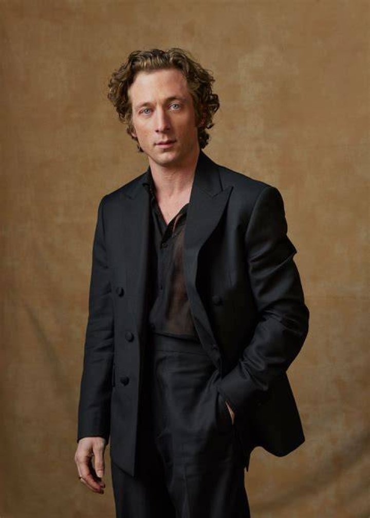 How Old Is Jeremy Allen White? Dive Into The Actor's Age