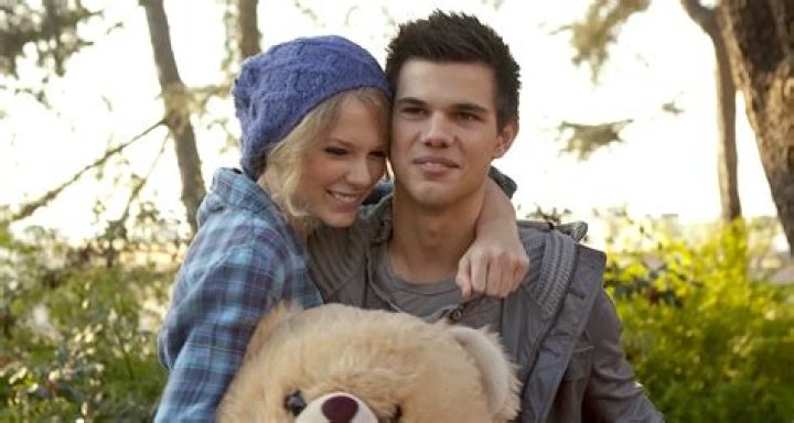 Taylor Swift and Taylor Lautner lors des Teen Choice Awards 2011 &agrave; Los