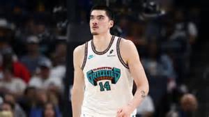 Zach Edey's unlikely path to college basketball's most interesting